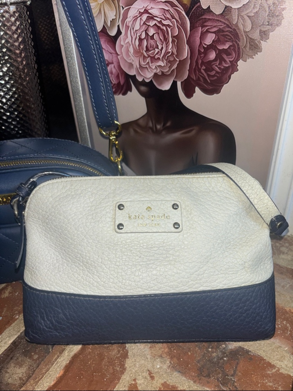 kate spade Navy and White Two-Tone Crossbody and Joy & Iman bag bundle - Picture 2 of 9